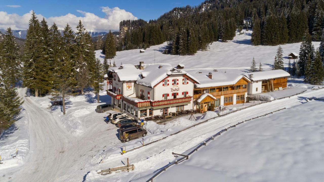 Alpin Natur Hotel Brueckele Брайес  Экстерьер фото